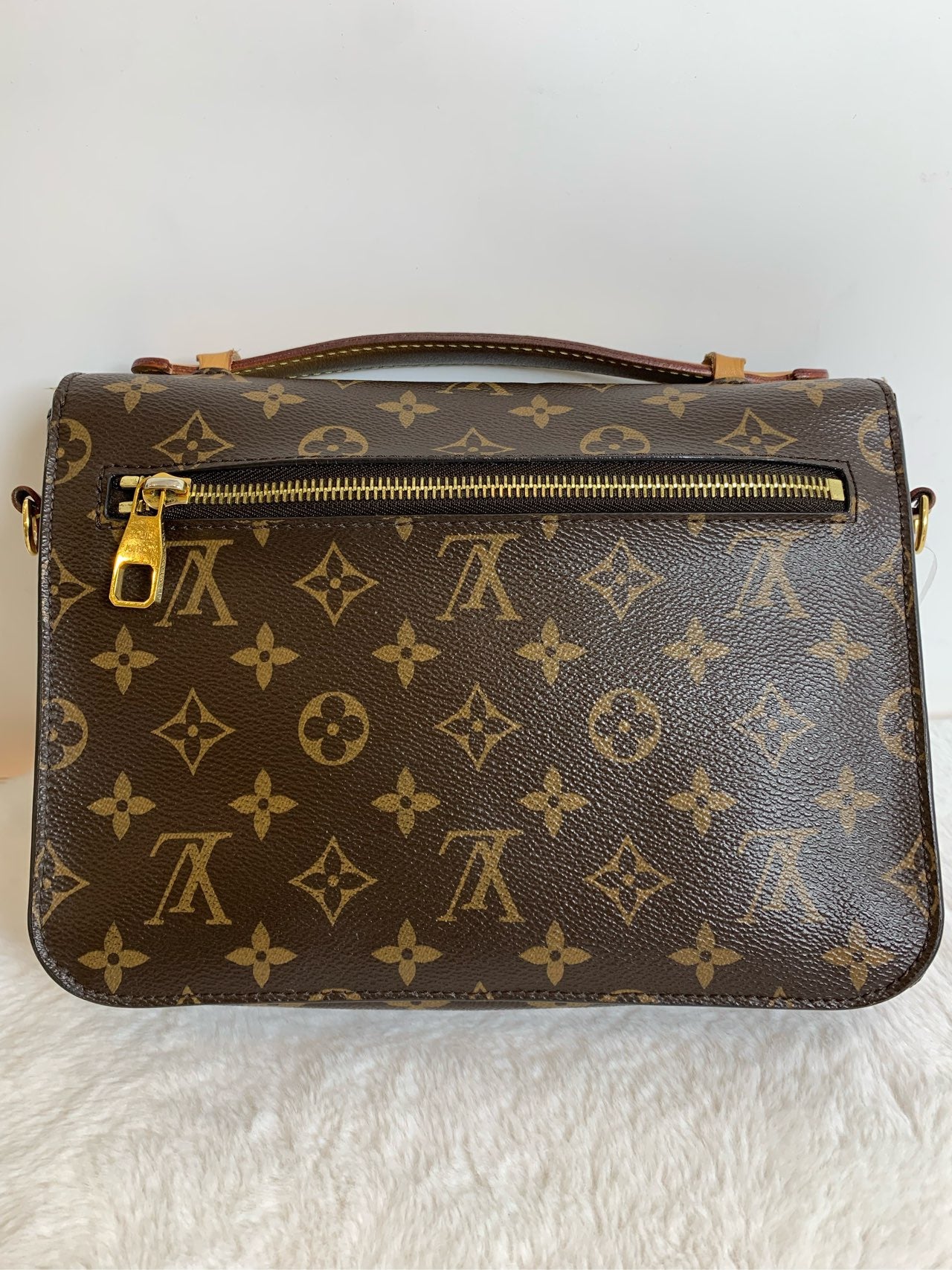 Preloved Pochette Metis