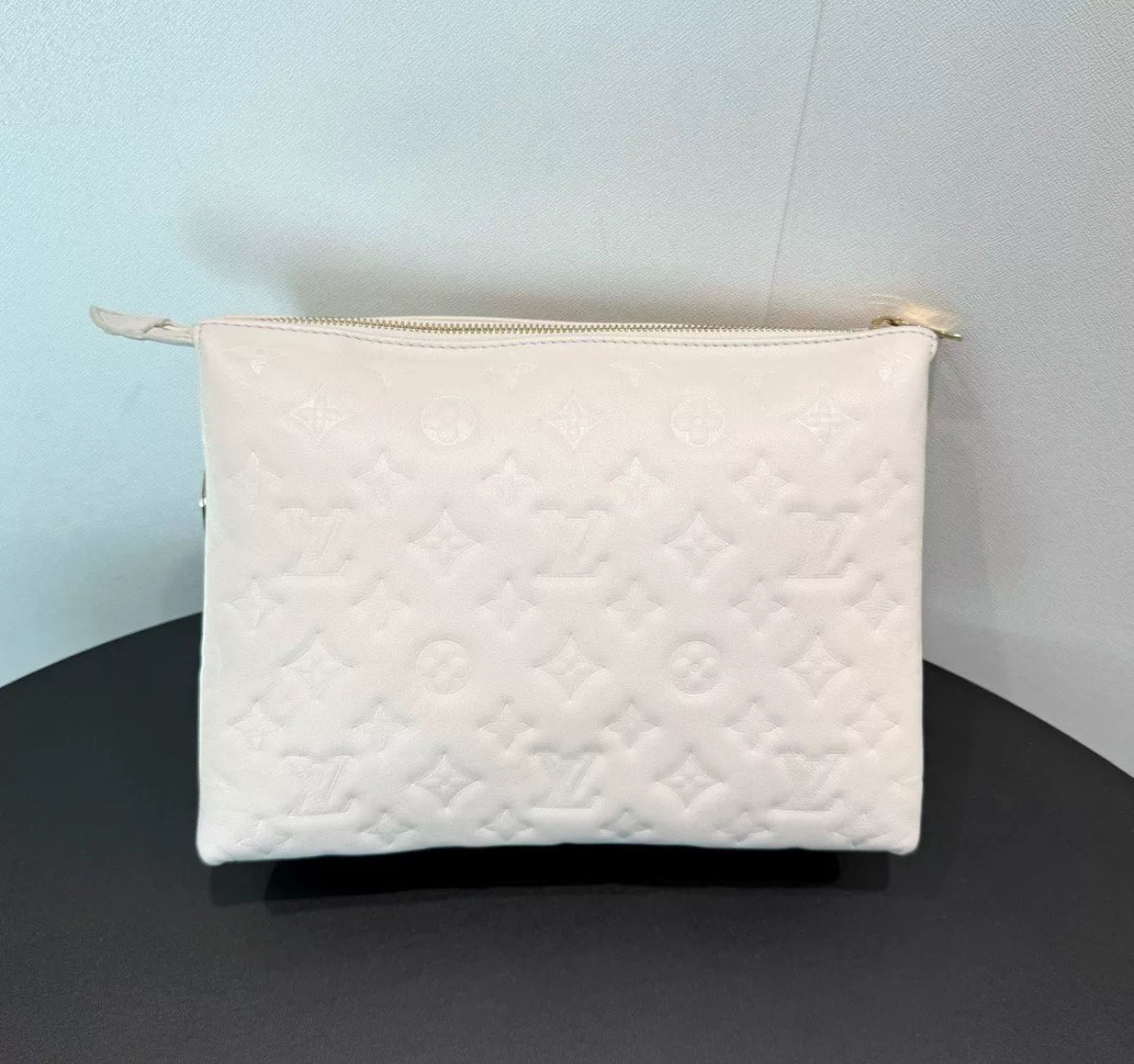 Preloved coussin Size 26*11*21