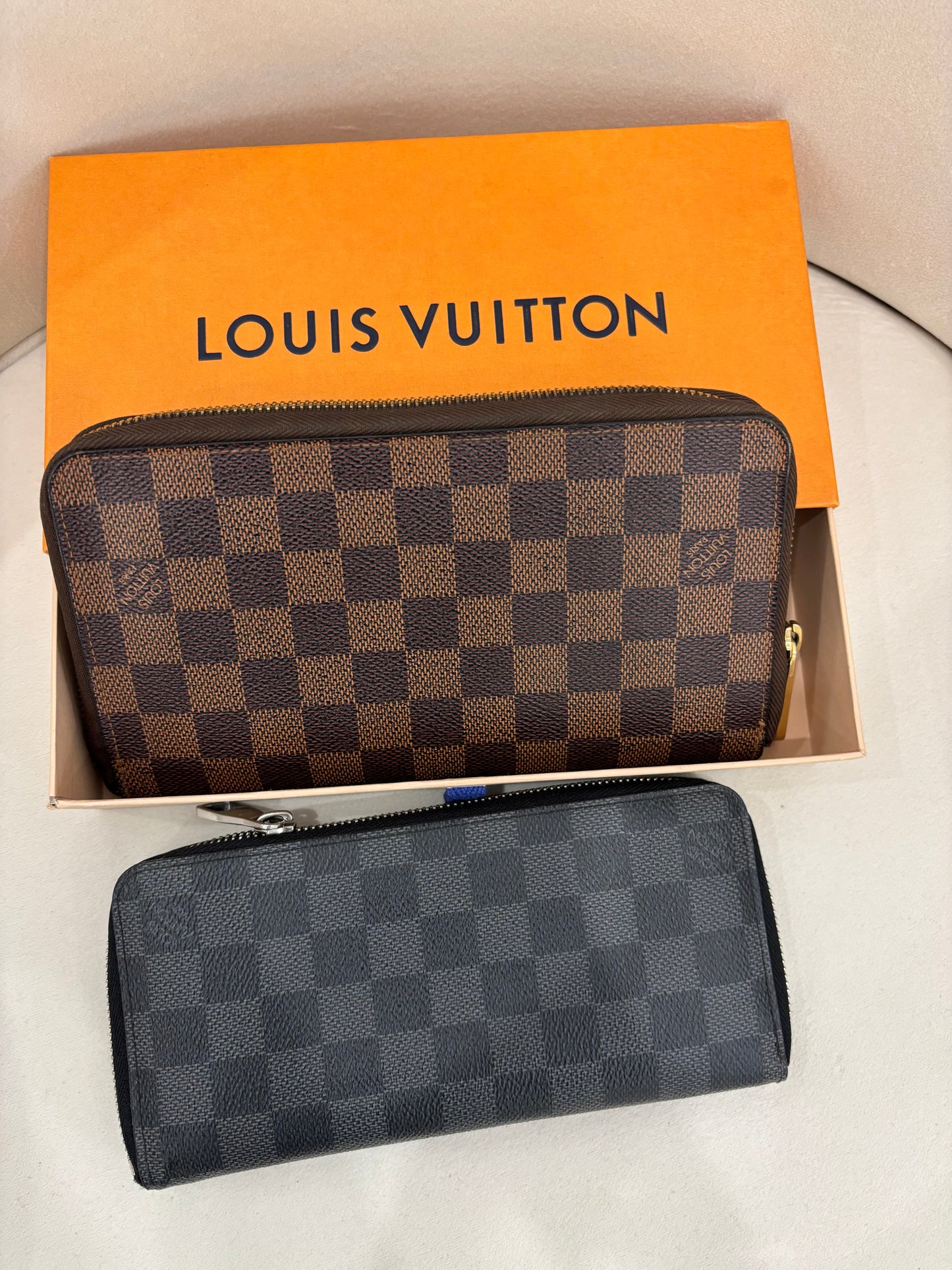Preloved Two wallet