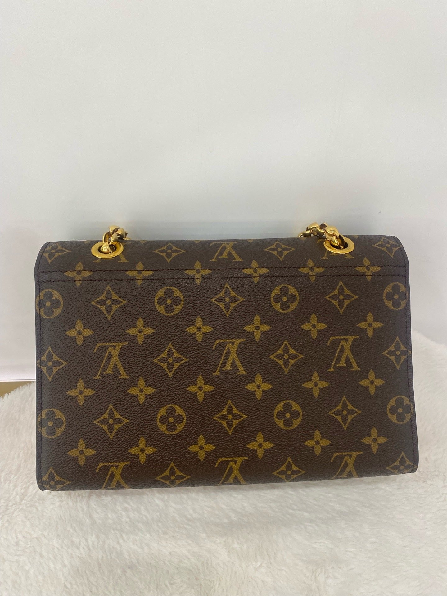 Preloved red bag