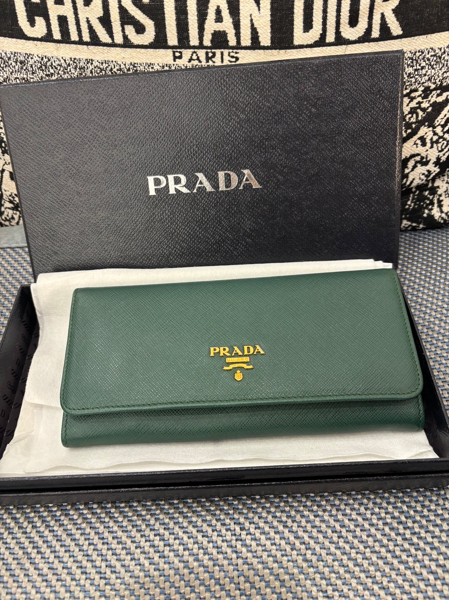 Preloved P wallet