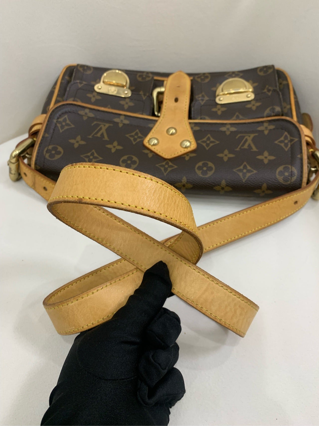 Preloved manhattan bag