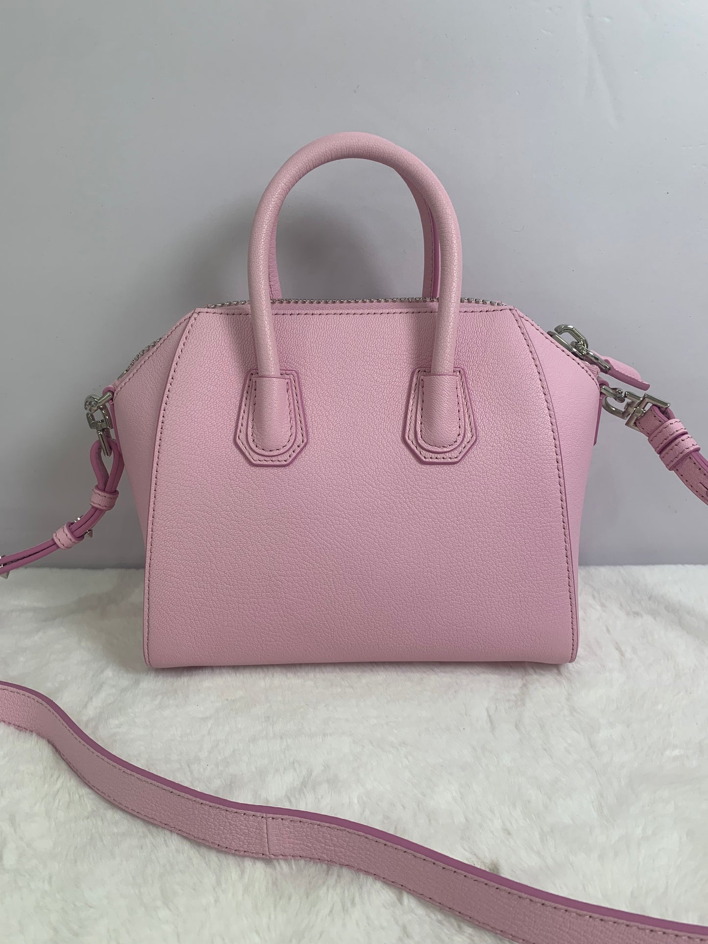 Preloved Givenchy S