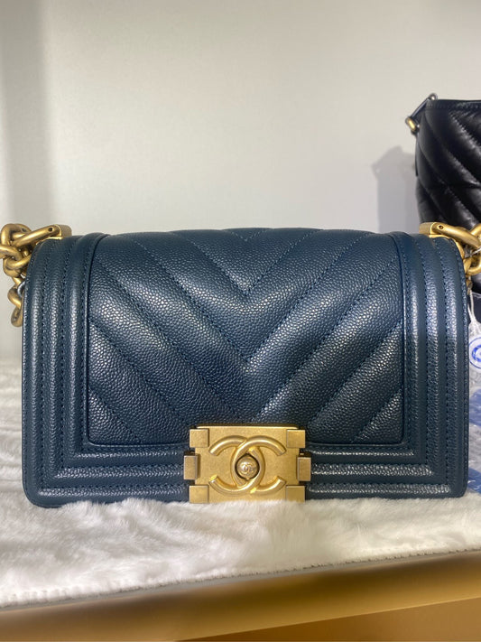 Preloved Chanel Le boys