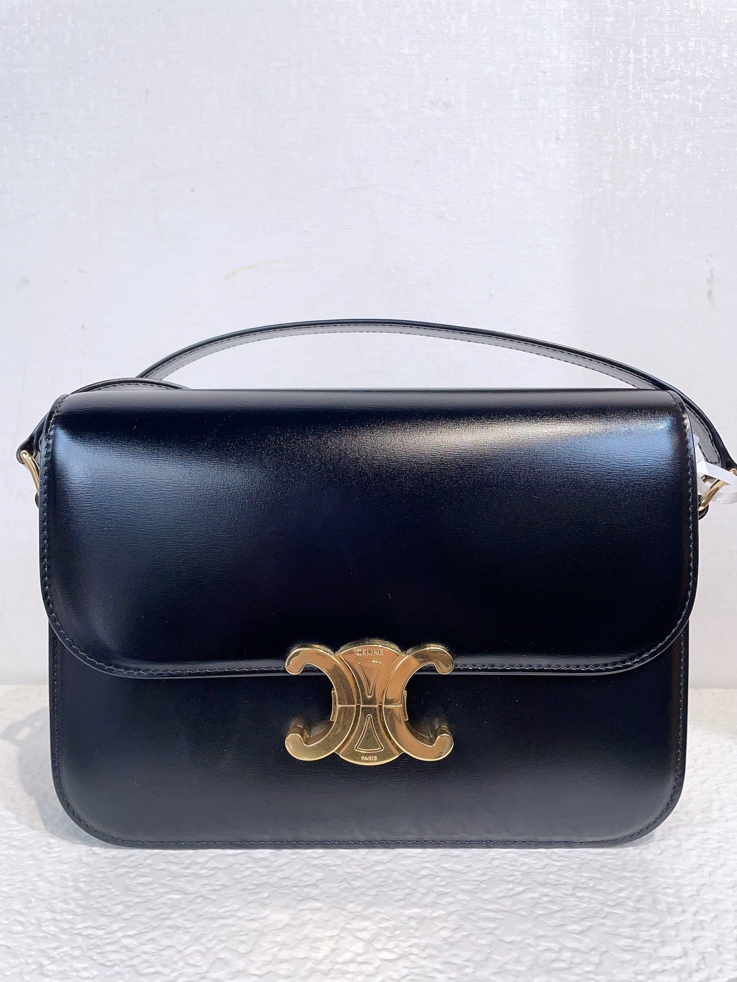 Preloved Celine Triomphe