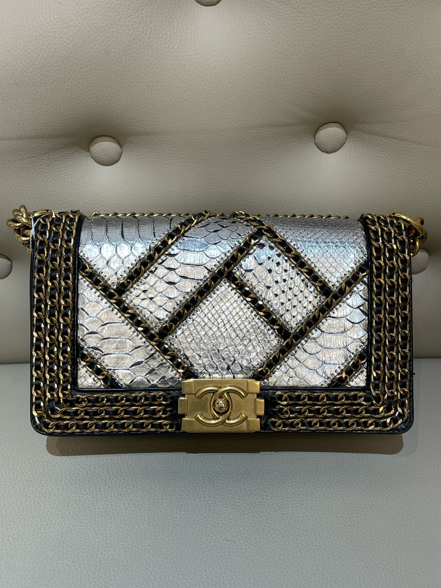 Preloved Chanel Leboy M