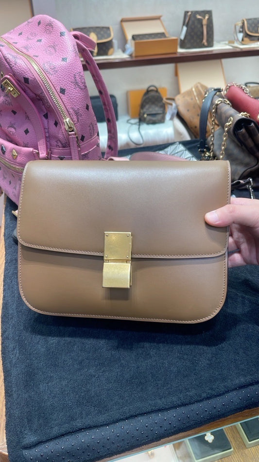 Preloved Ce box size 25