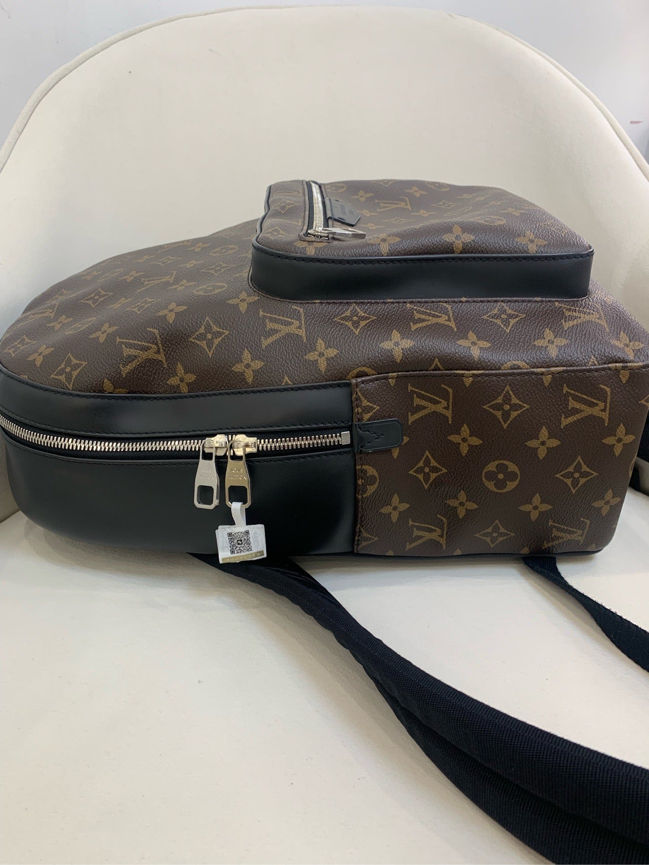louis vuitton backpack silver Preloved LV Backpack – Heidi See