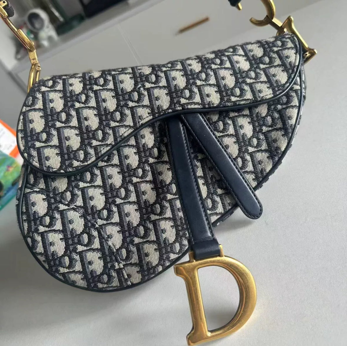 Preloved D bag M