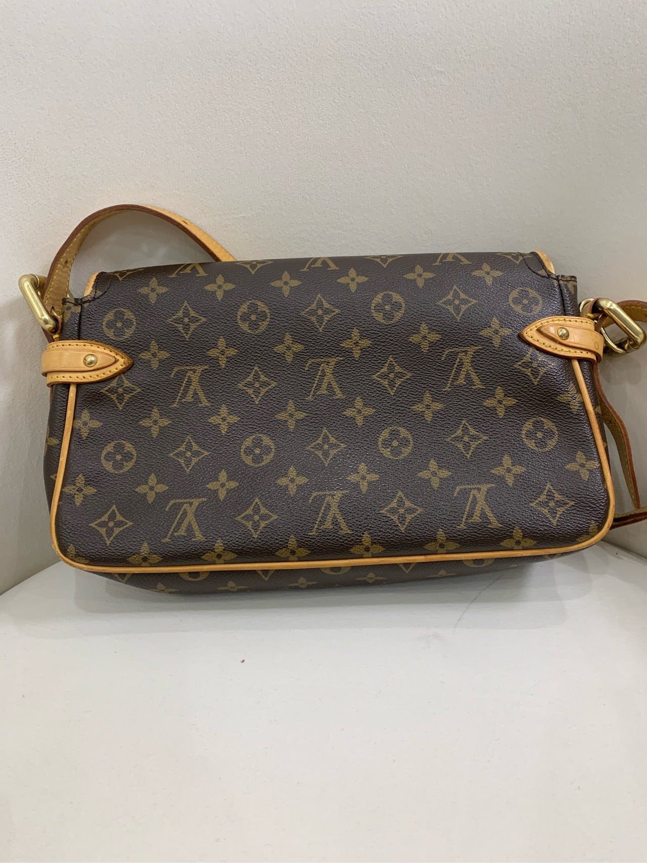 Preloved manhattan bag