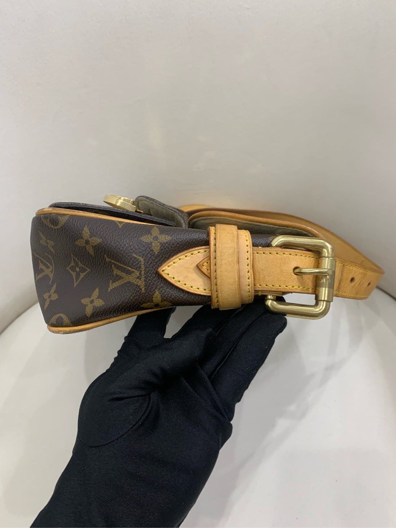 Preloved manhattan bag