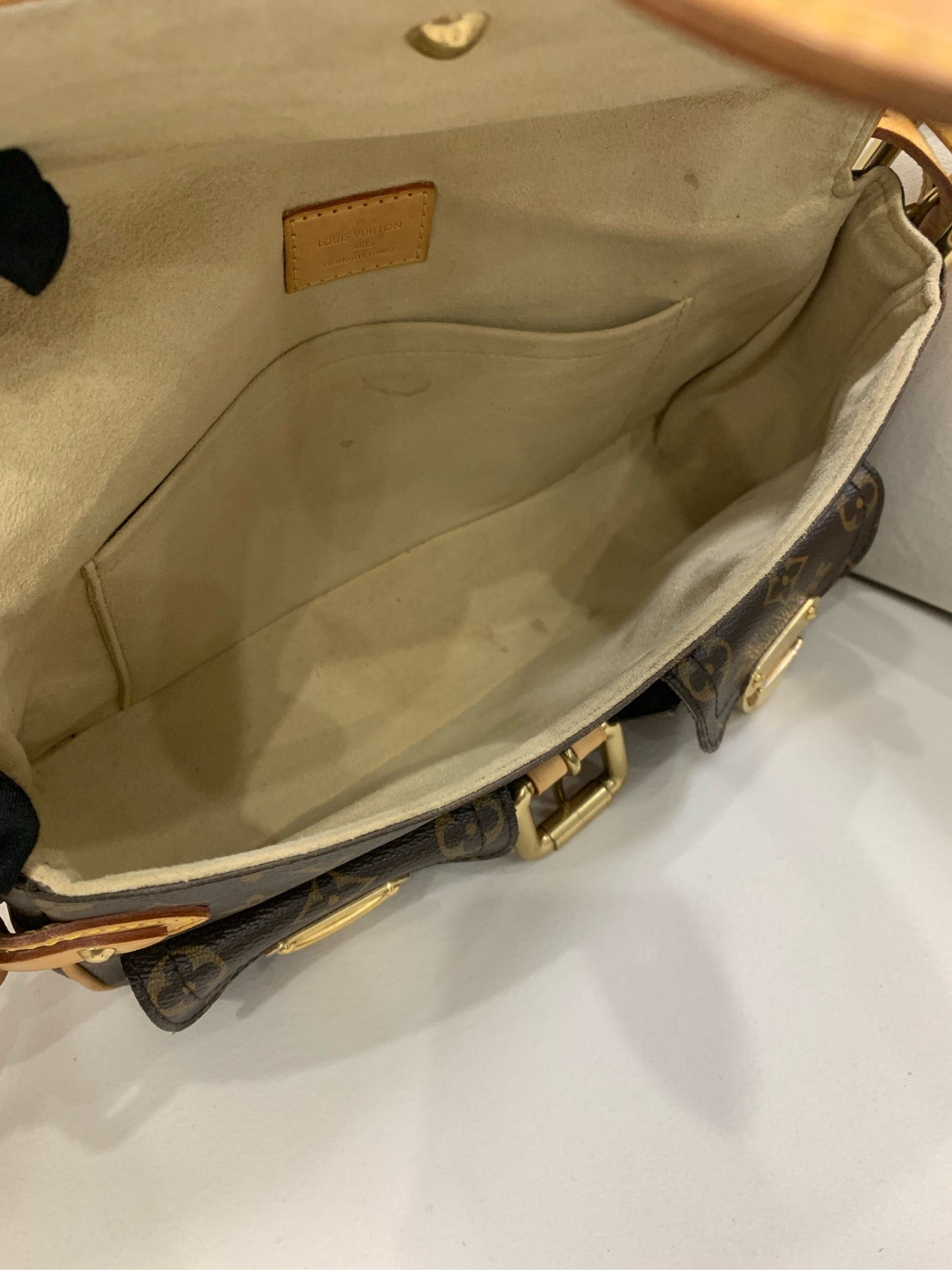 Preloved manhattan bag