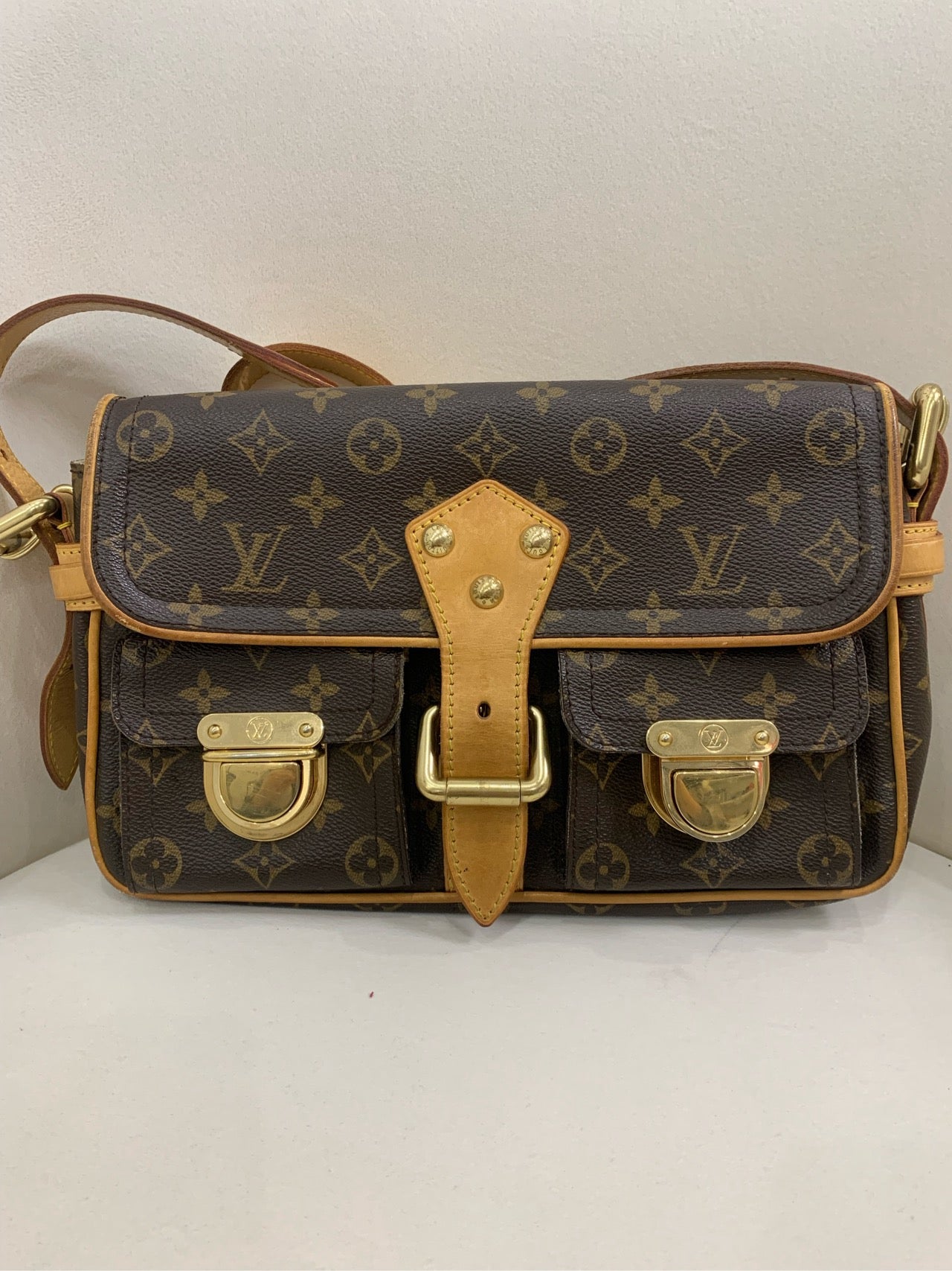 Preloved manhattan bag