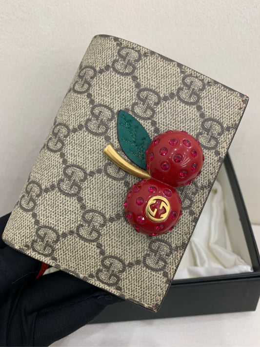 Preloved GG Wallet