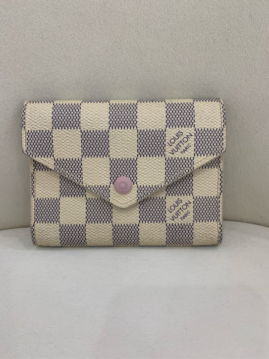Preloved Chessboard pattern wallet