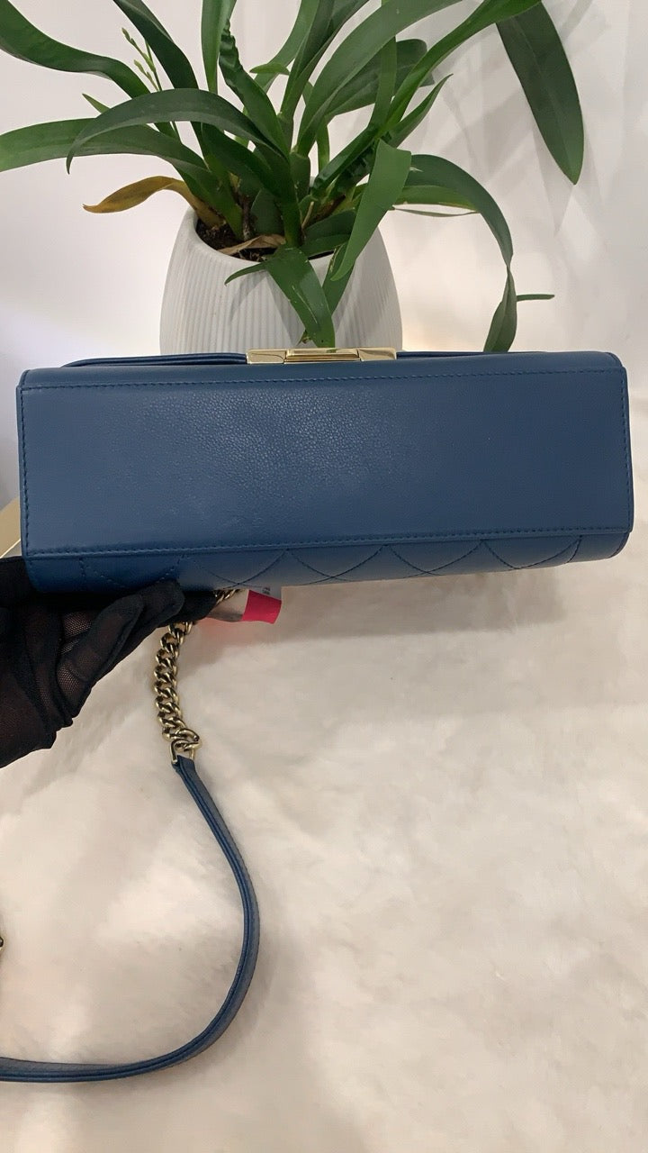 Preloved handheld bag