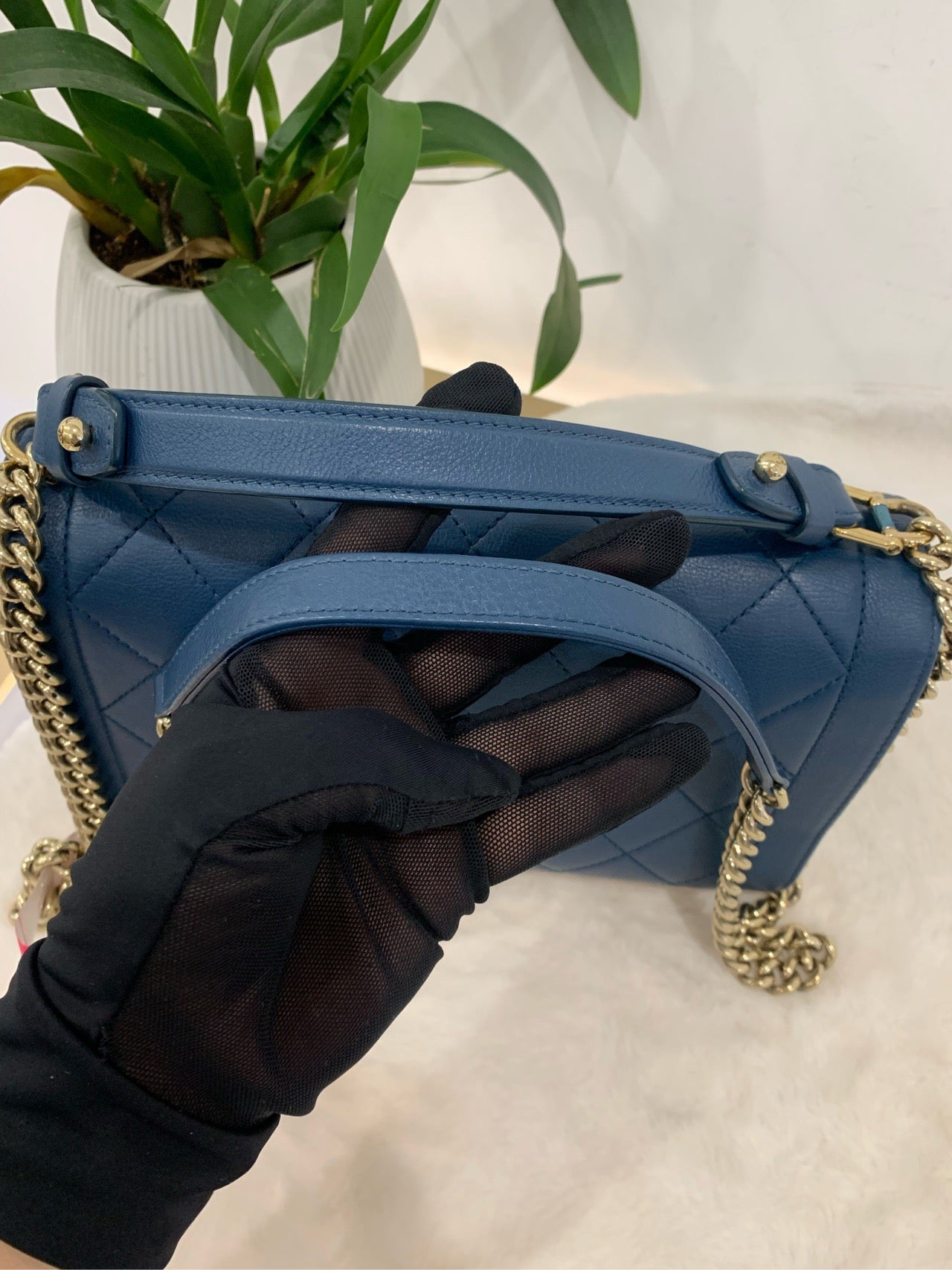 Preloved handheld bag