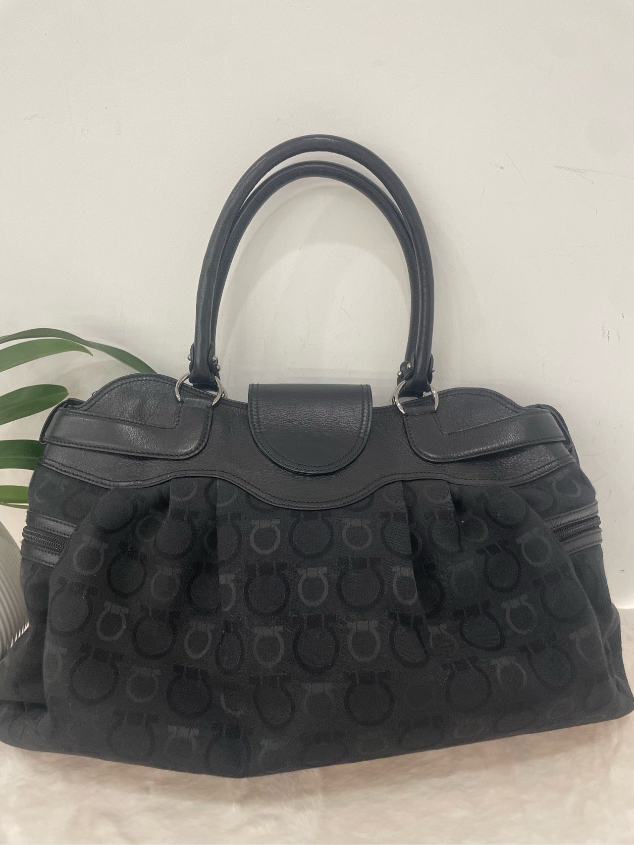 Preloved FerraGamo bag