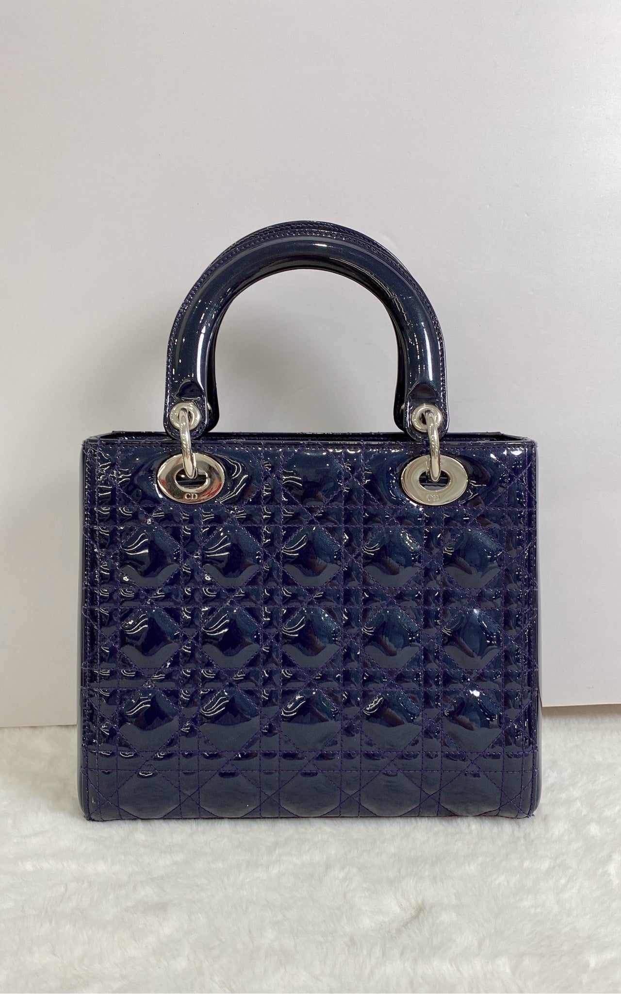Preloved Lady bag five grid