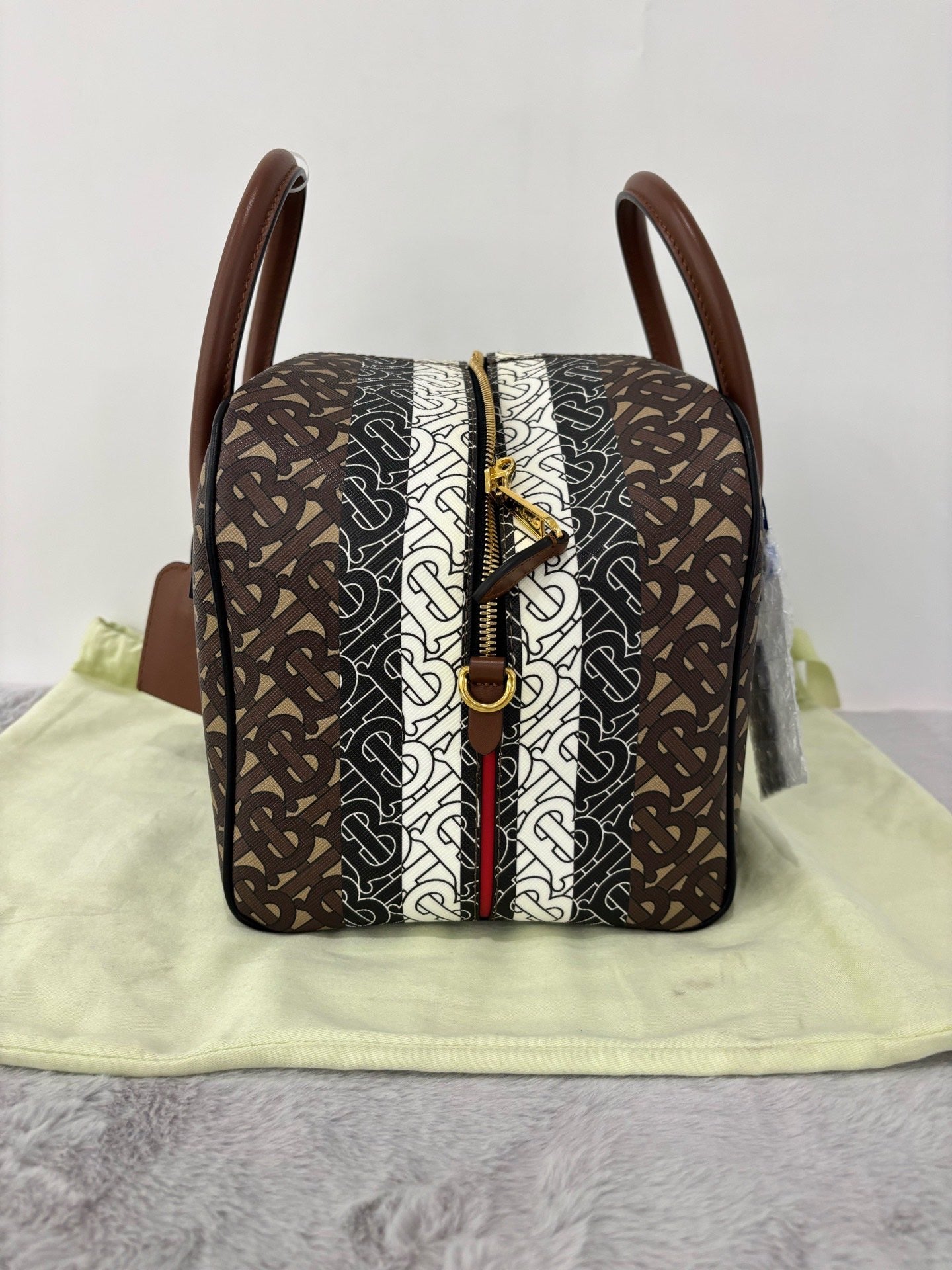 Preloved Bur bag M