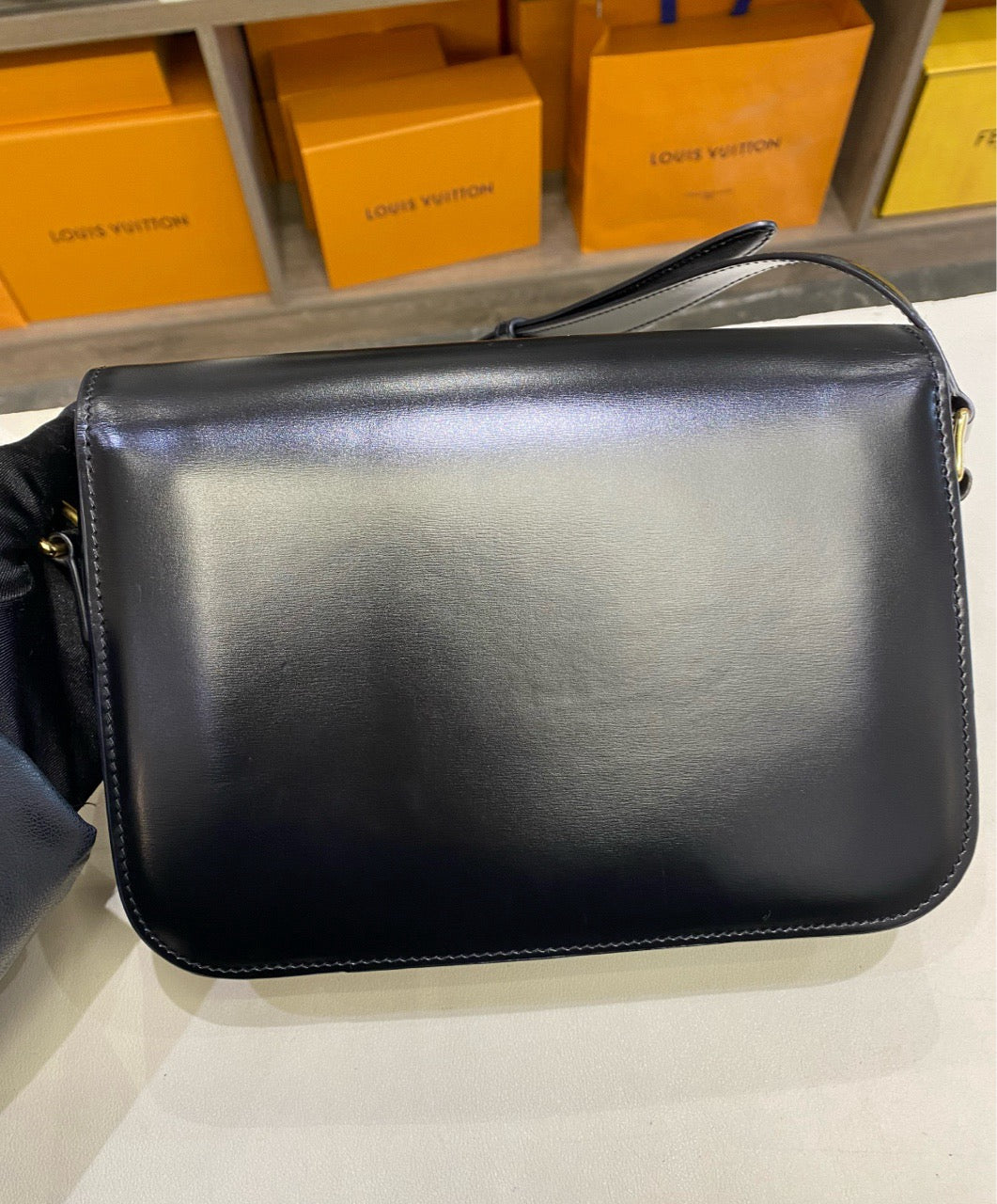 Preloved Cel Triomphe