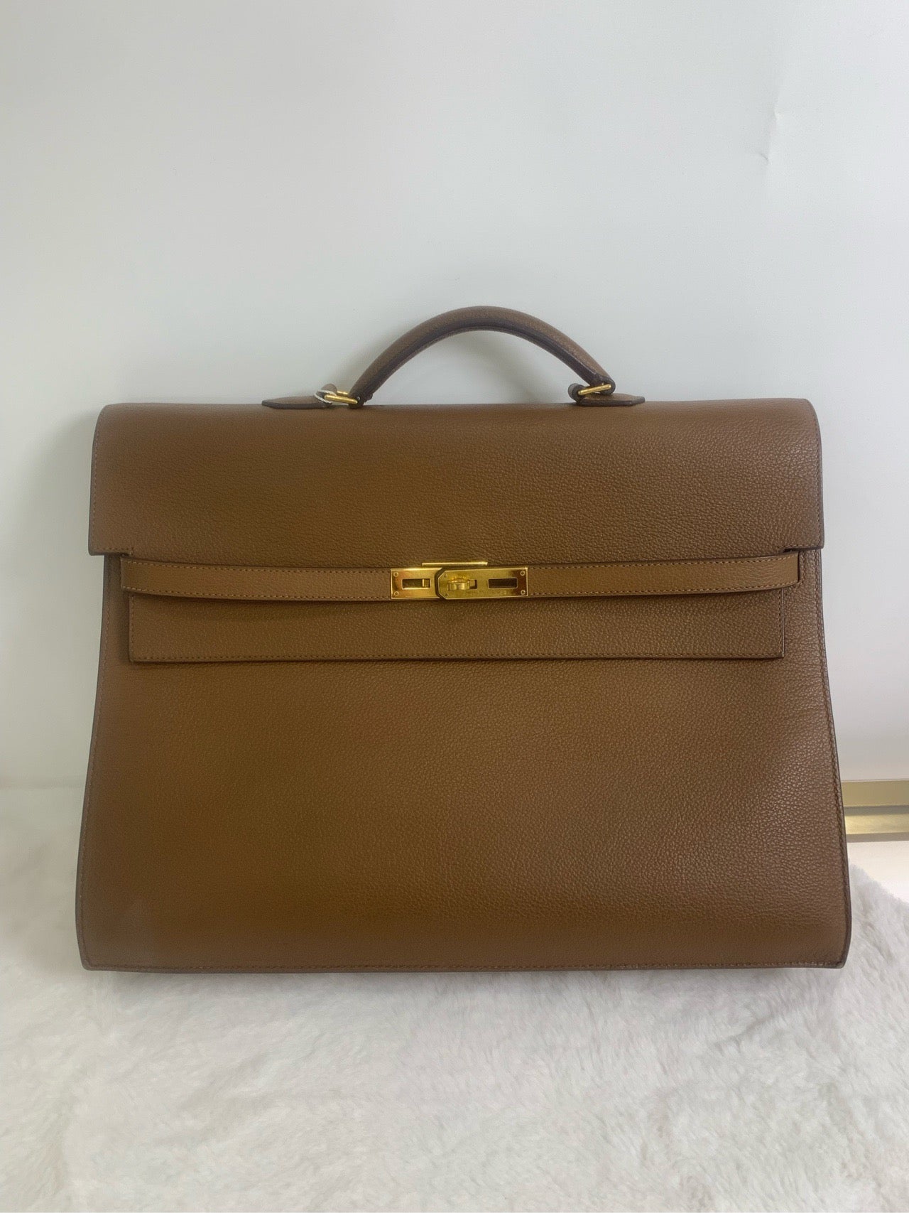 Preloved Kelly38 boxN (2010）