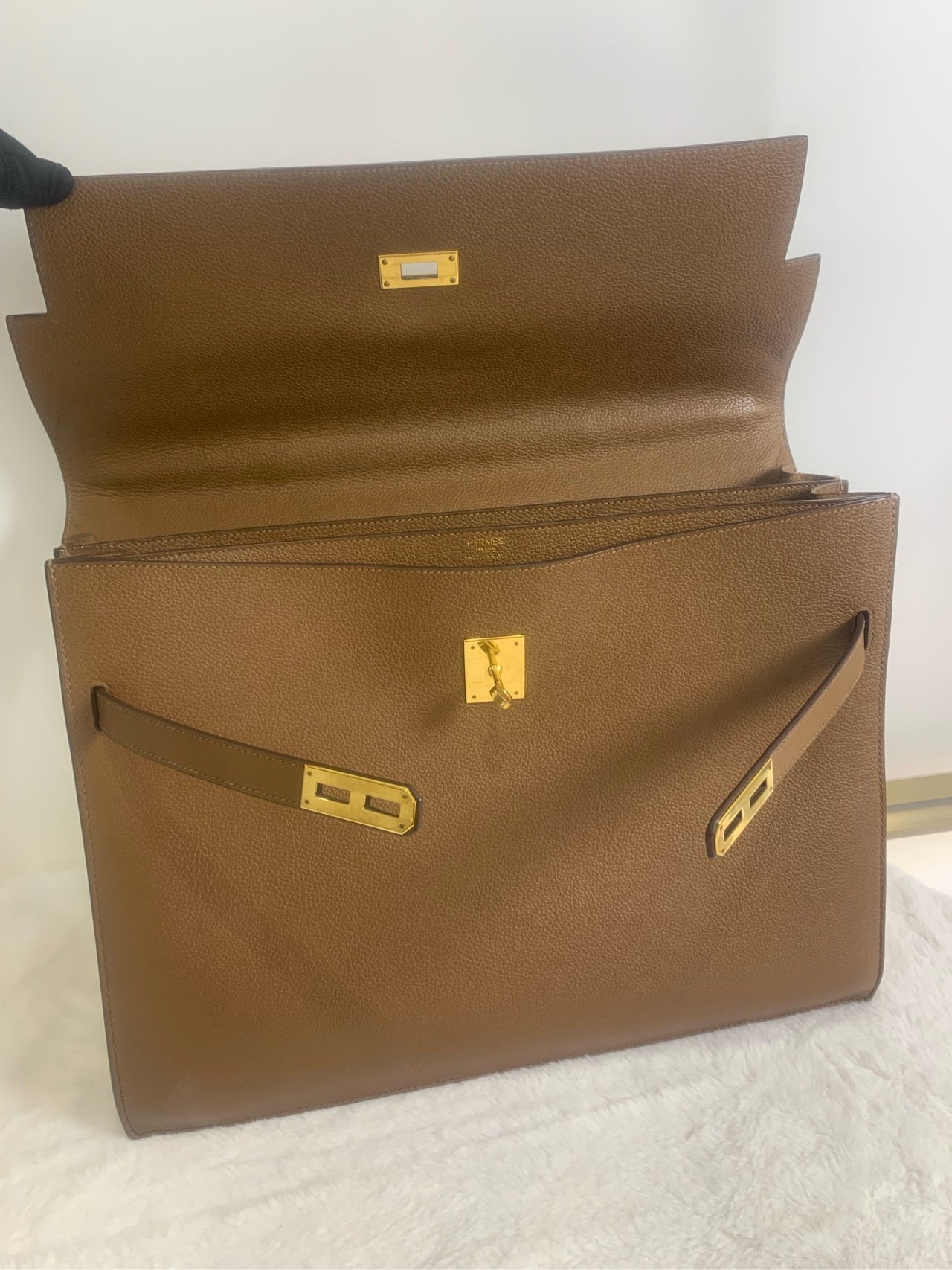 Preloved Kelly38 boxN (2010）